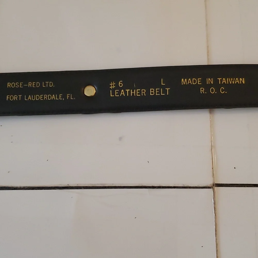 New without tags womens X black leather belt in size S, M & L